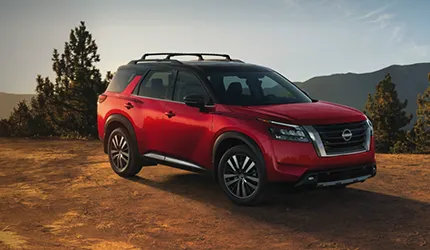 Bannière de New  2023 Pathfinder Platinum 4WD in London