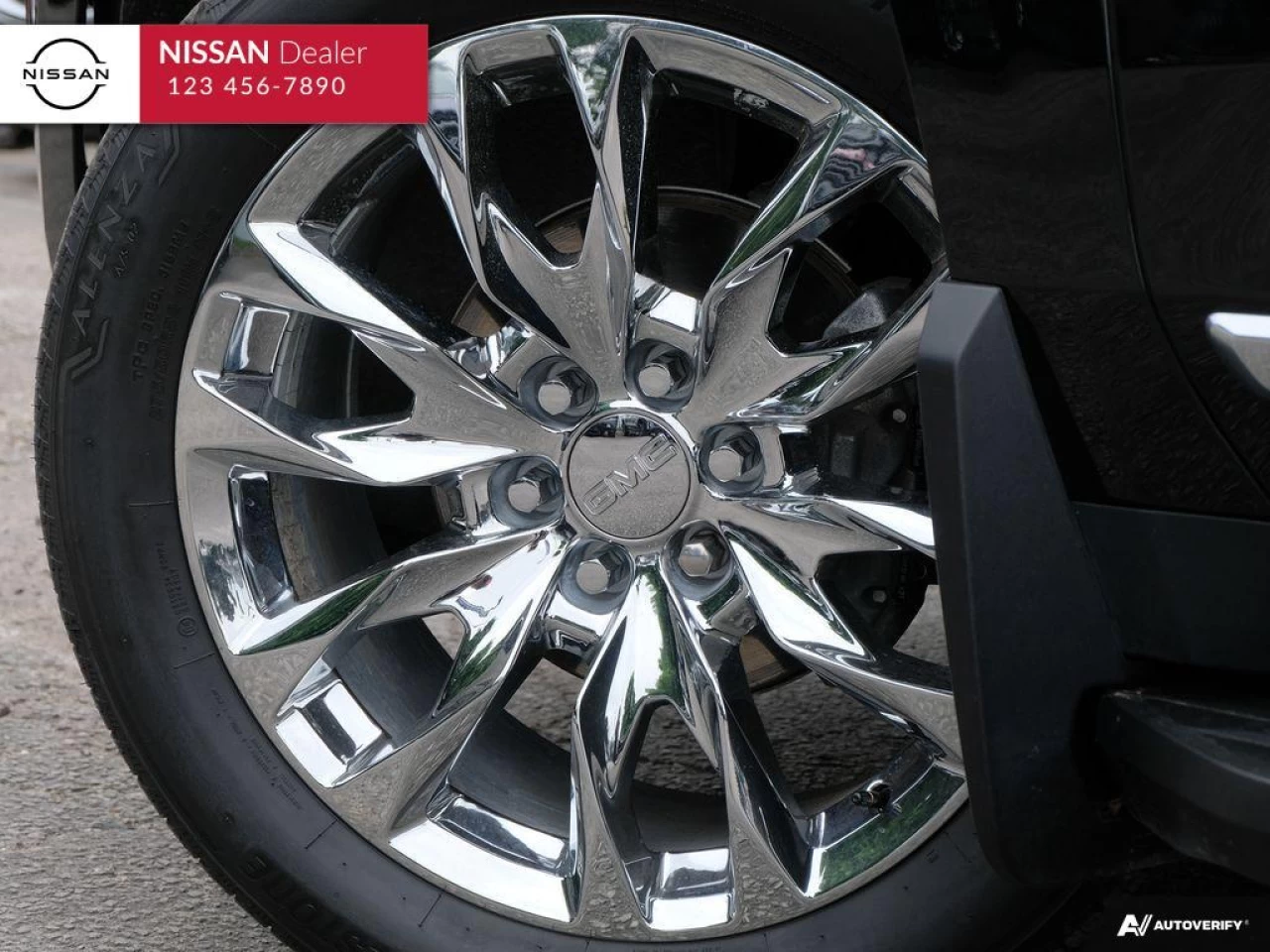 2021 GMC Yukon Denali Main Image