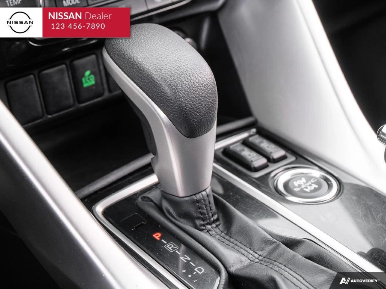 2022 Mitsubishi Eclipse Cross ES Main Image