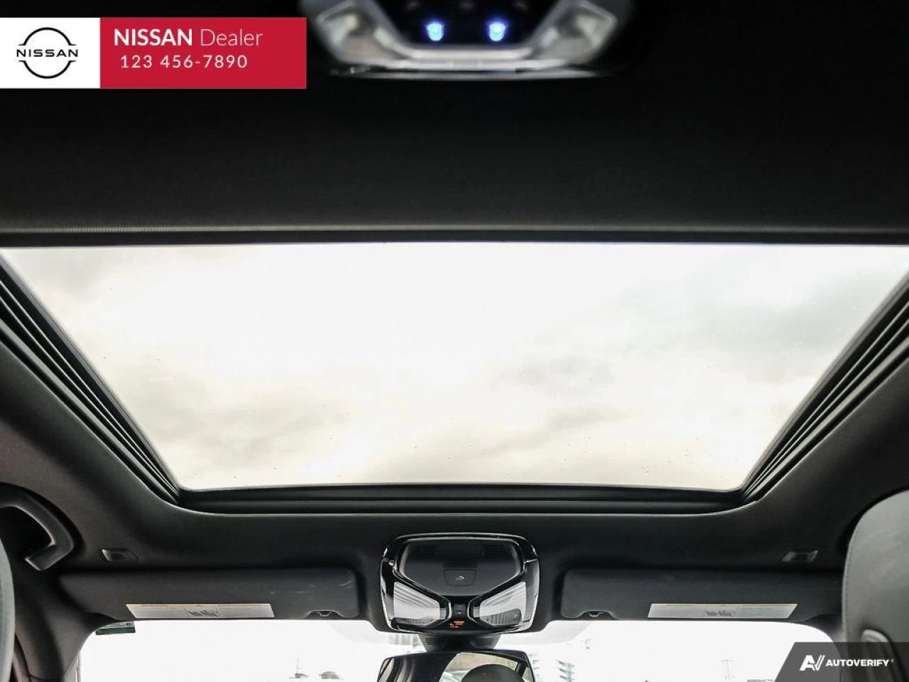 2021 BMW 3 Series 330i xDrive Main Image