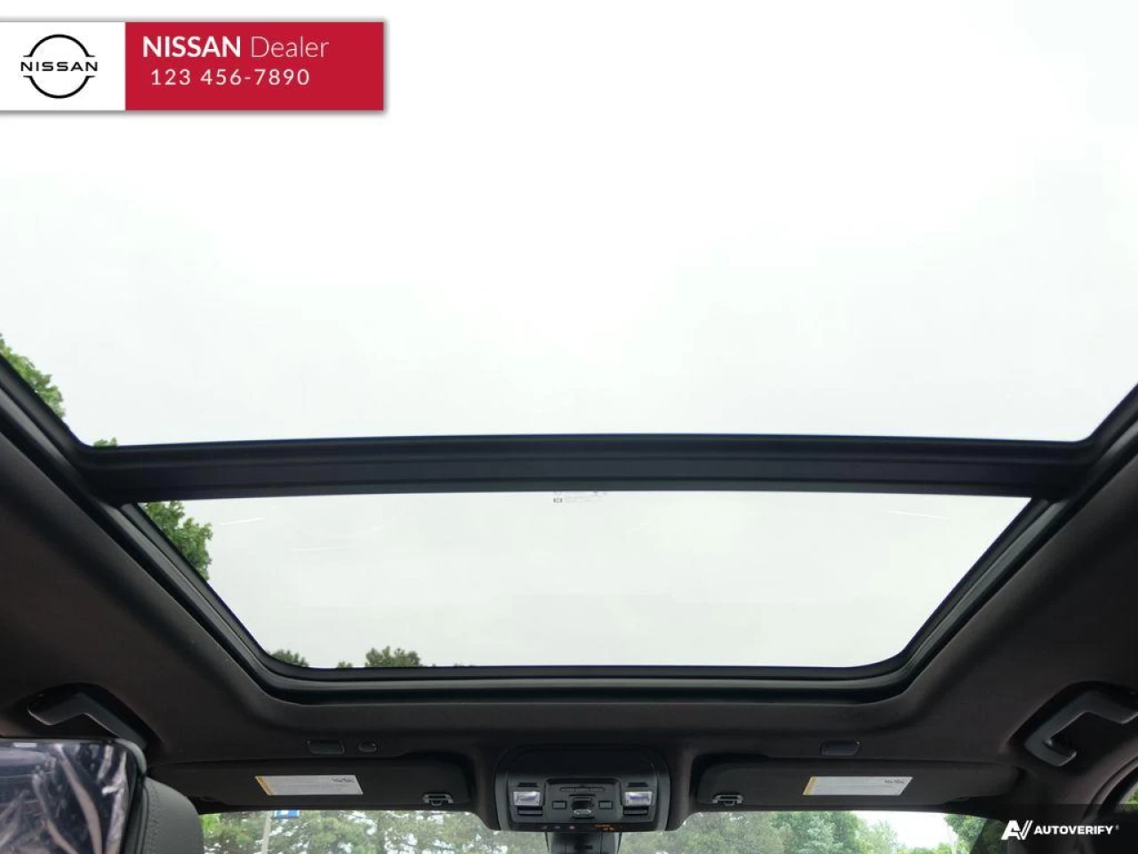 2021 GMC Yukon Denali Main Image