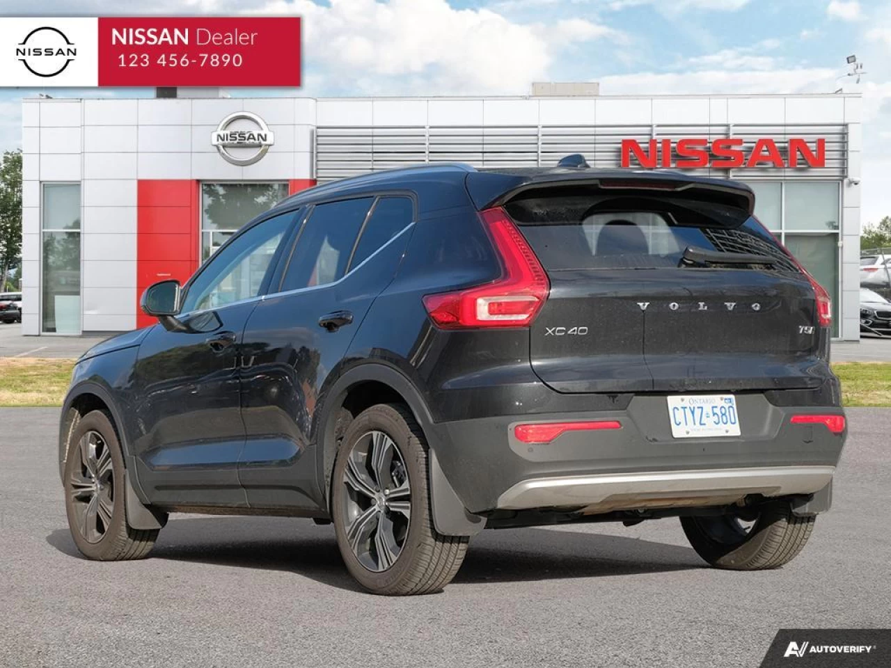 2022 Volvo XC40 T5 Inscription Main Image