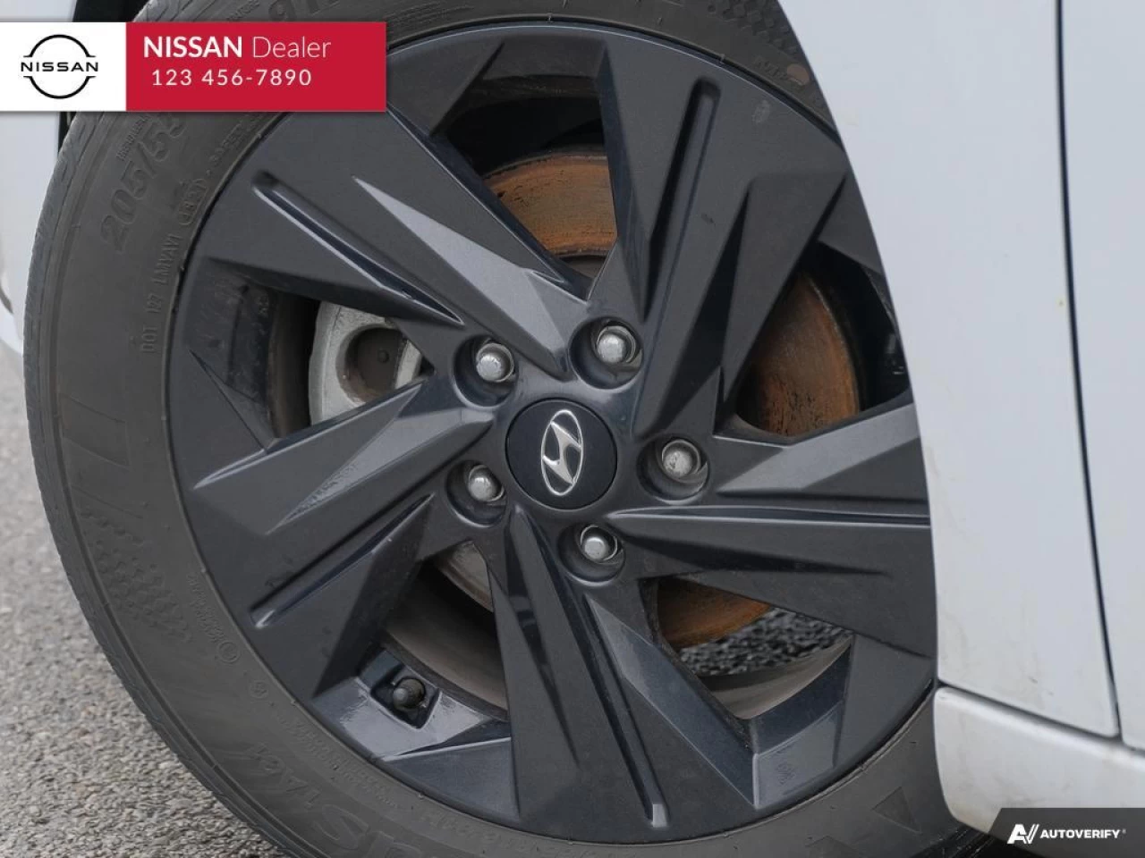 2022 Hyundai Elantra  Main Image