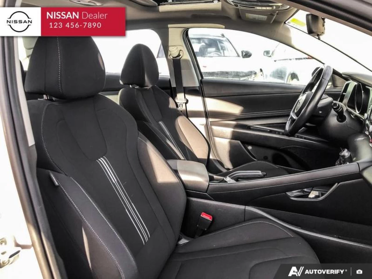 2022 Hyundai Elantra  Main Image
