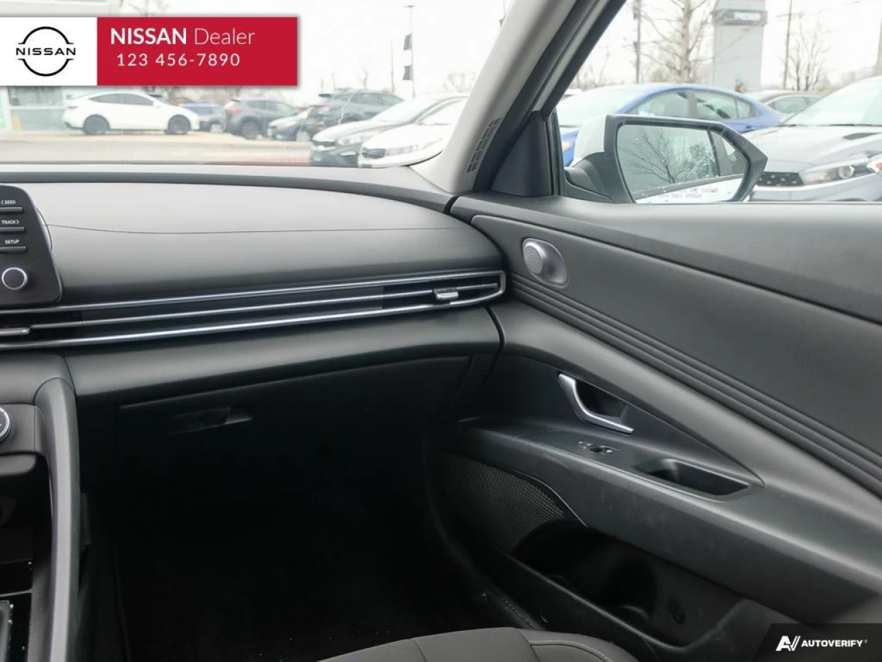 2022 Hyundai Elantra  Main Image