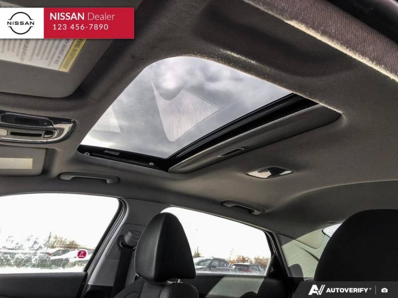 2022 Hyundai Elantra  Main Image