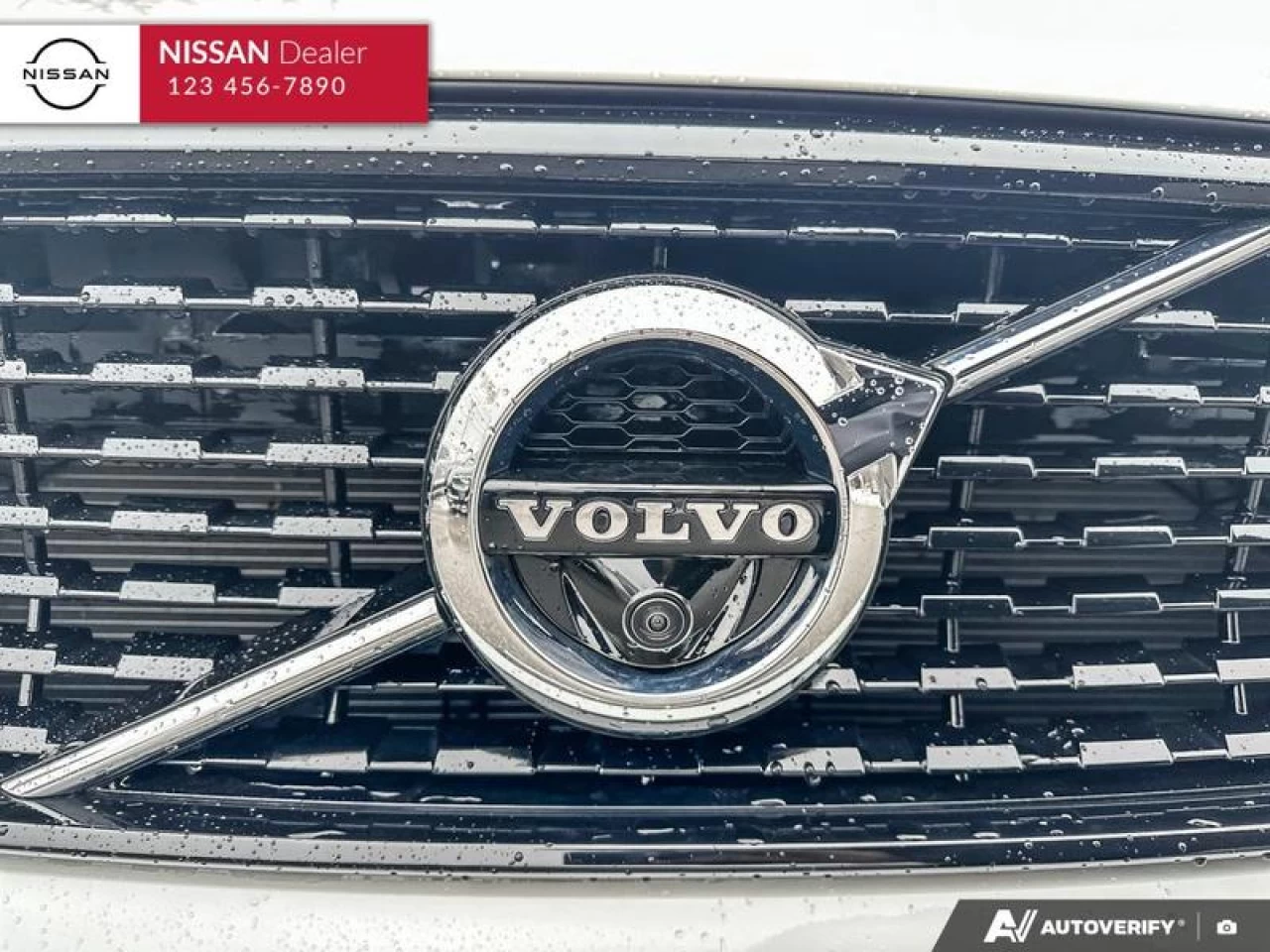 2022 Volvo XC40 T5 Inscription Main Image