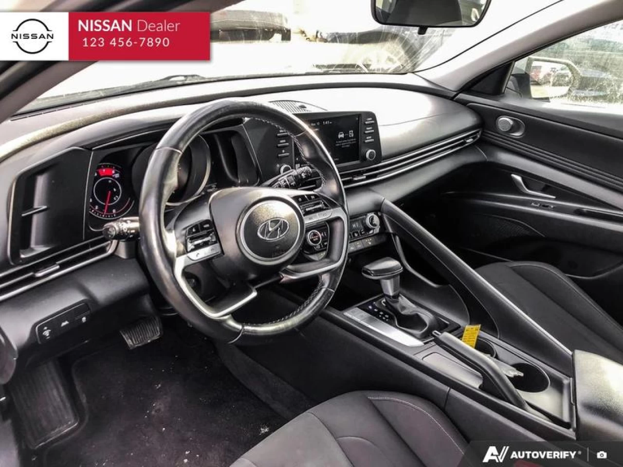 2022 Hyundai Elantra  Main Image