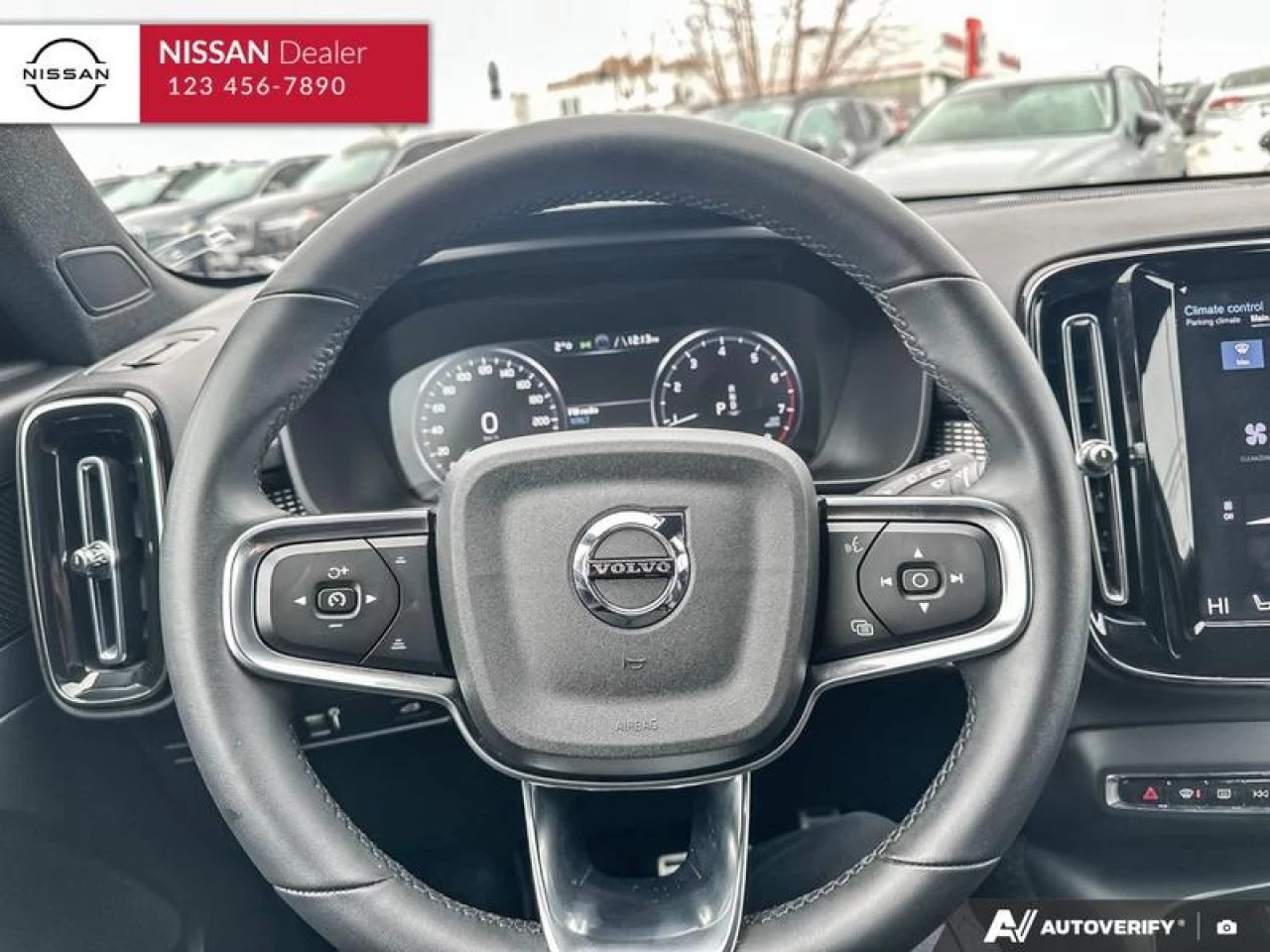 2022 Volvo XC40 T5 Inscription Main Image