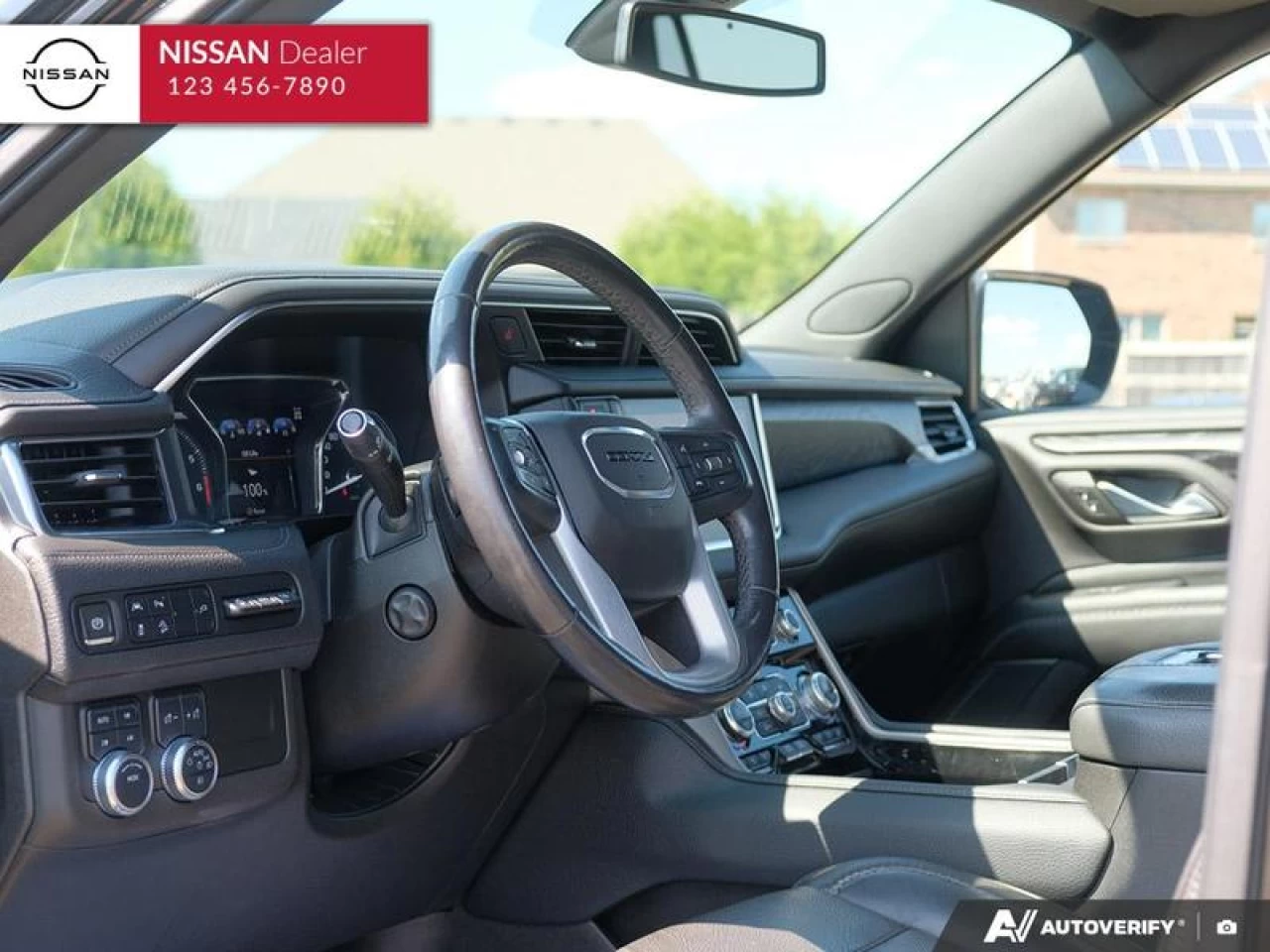 2021 GMC Yukon
                                                    Denali Image principale