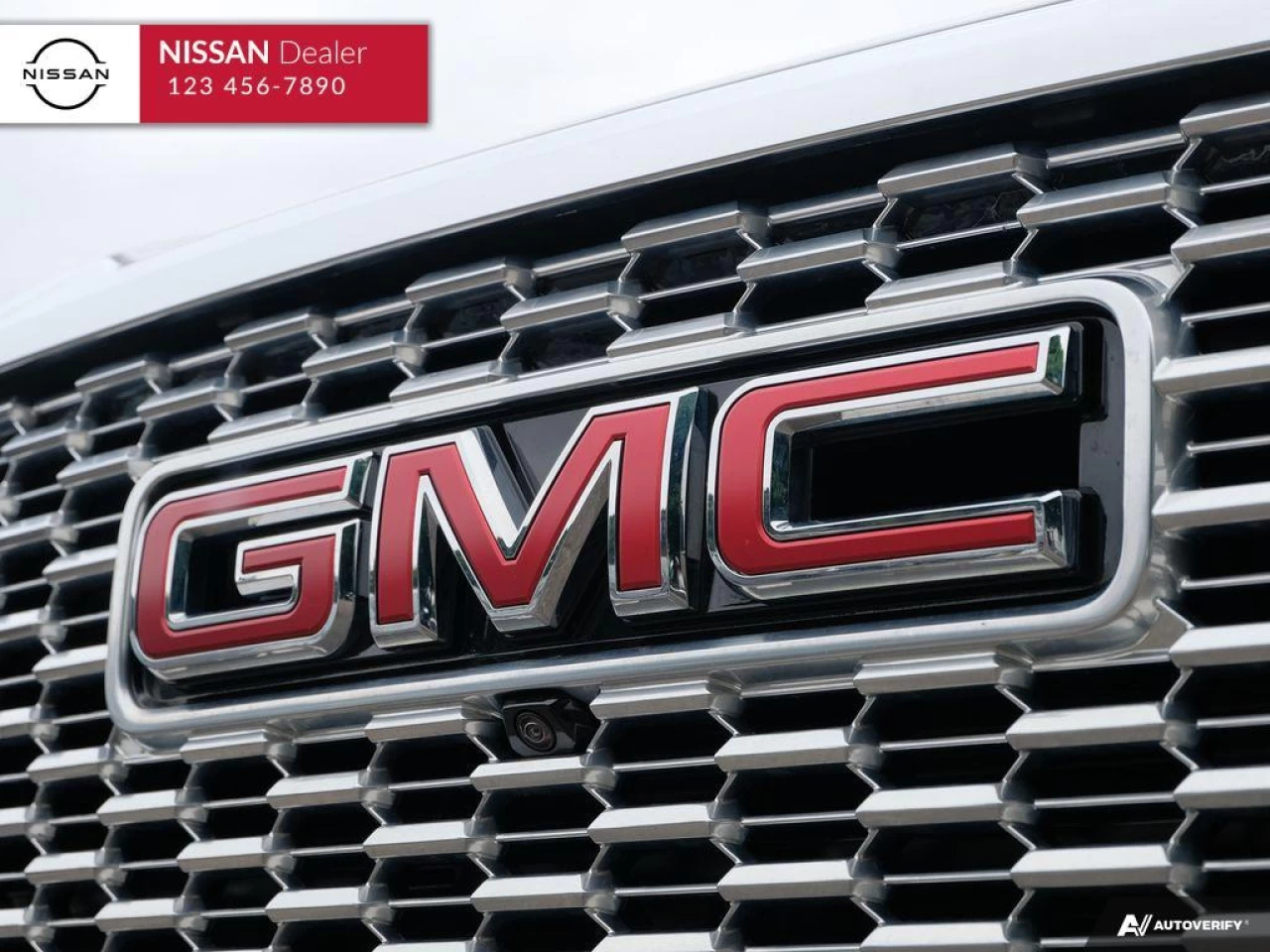 2021 GMC Yukon Denali Main Image
