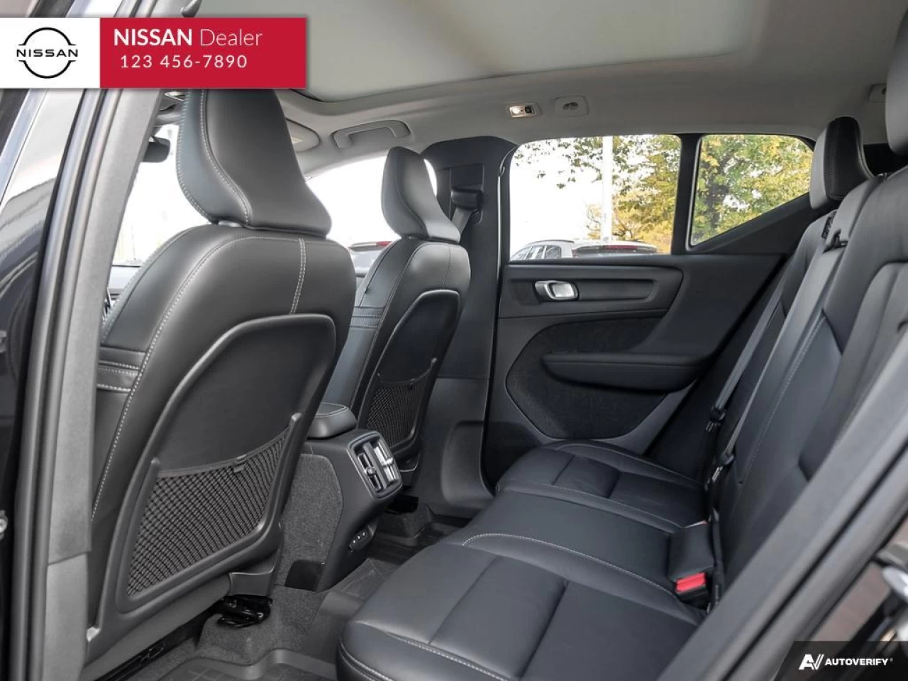 2022 Volvo XC40 T5 Inscription Main Image