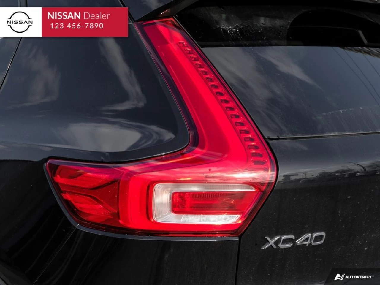 2022 Volvo XC40 T5 Inscription Main Image