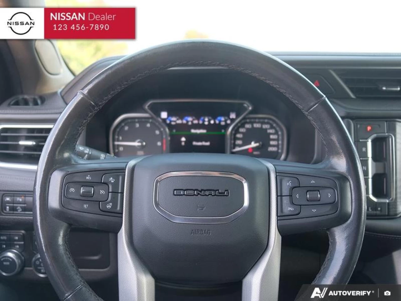 2021 GMC Yukon
                                                    Denali Image principale