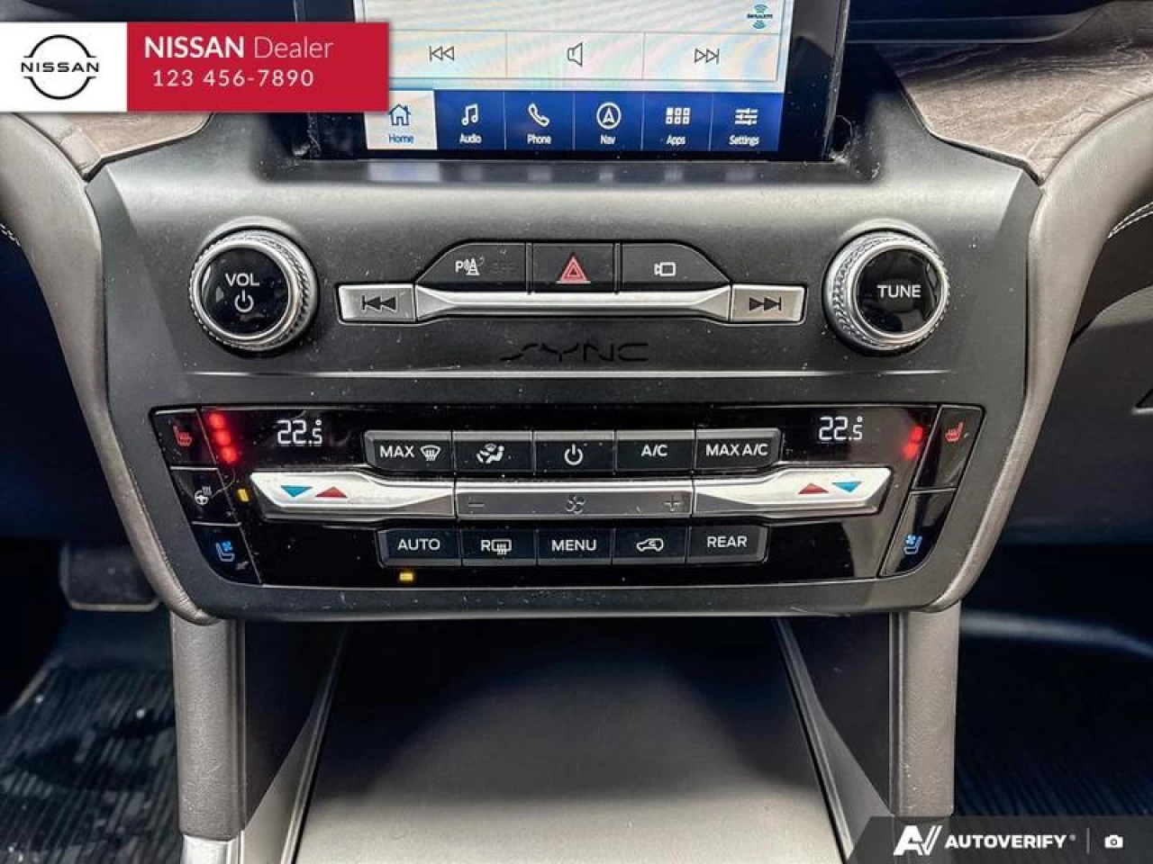 2020 Ford Explorer Platinum Main Image