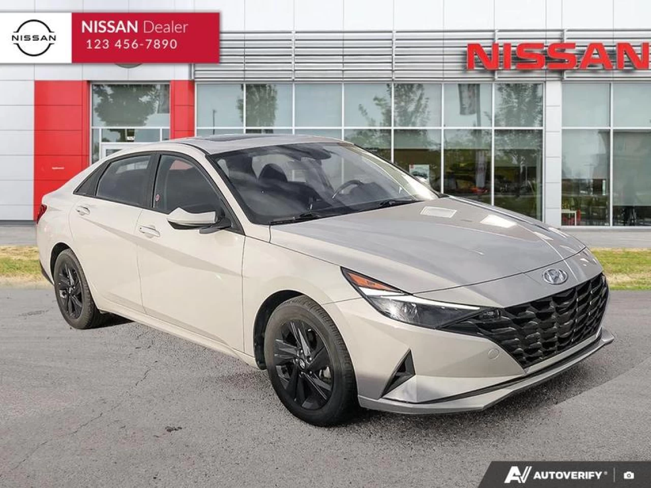 2022 Hyundai Elantra  Main Image