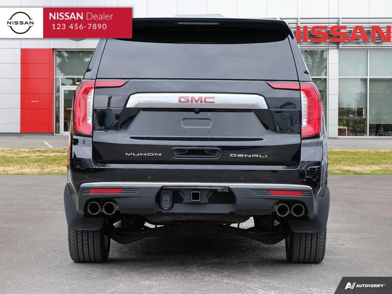 2021 GMC Yukon Denali Main Image