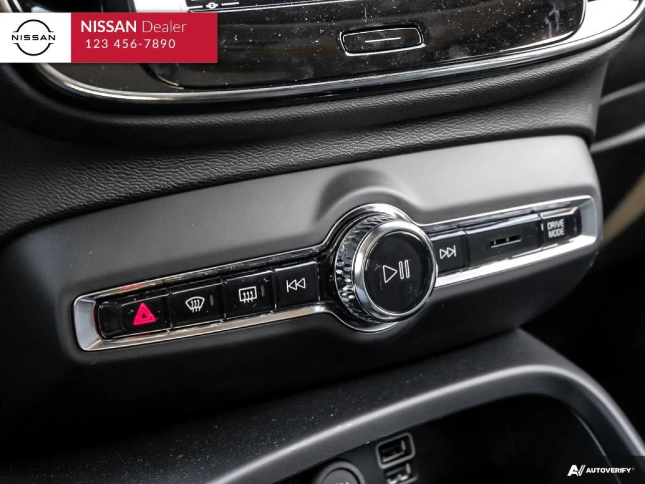 2022 Volvo XC40 T5 Inscription Main Image