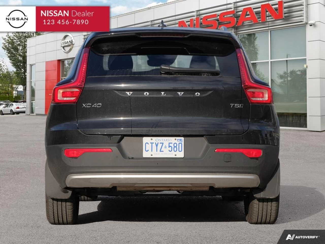 2022 Volvo XC40 T5 Inscription Main Image