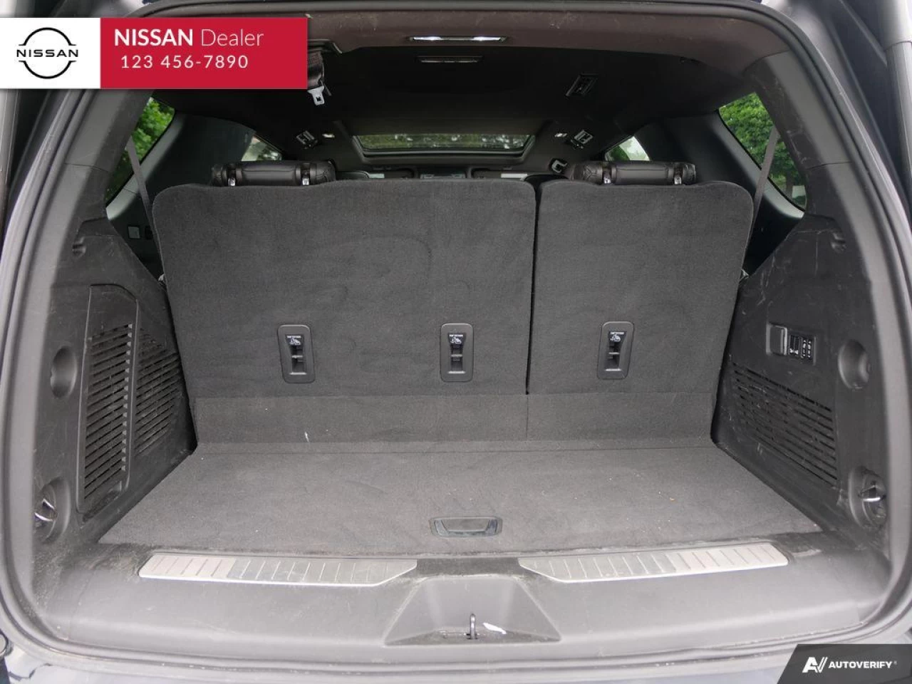 2021 GMC Yukon Denali Main Image