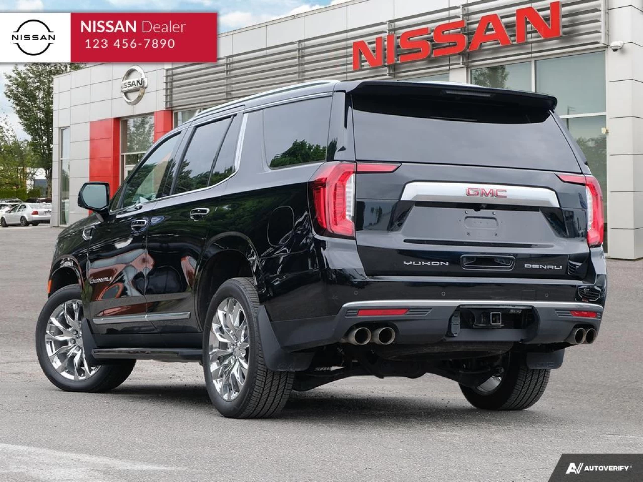 2021 GMC Yukon Denali Main Image