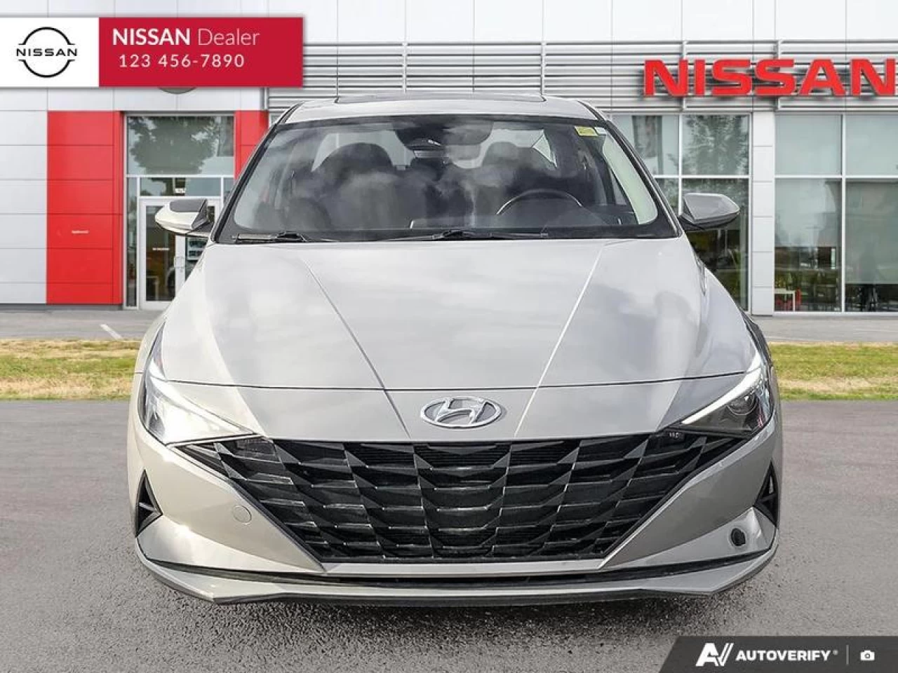 2022 Hyundai Elantra  Main Image