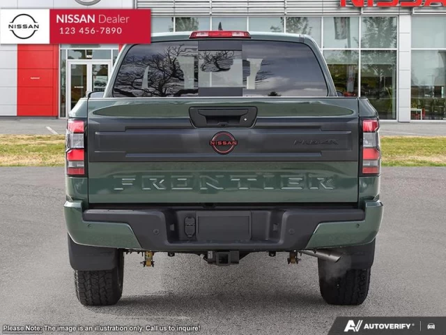 Nissan Frontier Crew Cab PRO-4X 2025