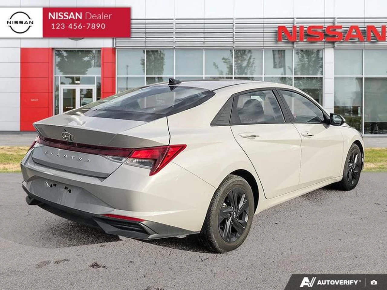 2022 Hyundai Elantra  Main Image