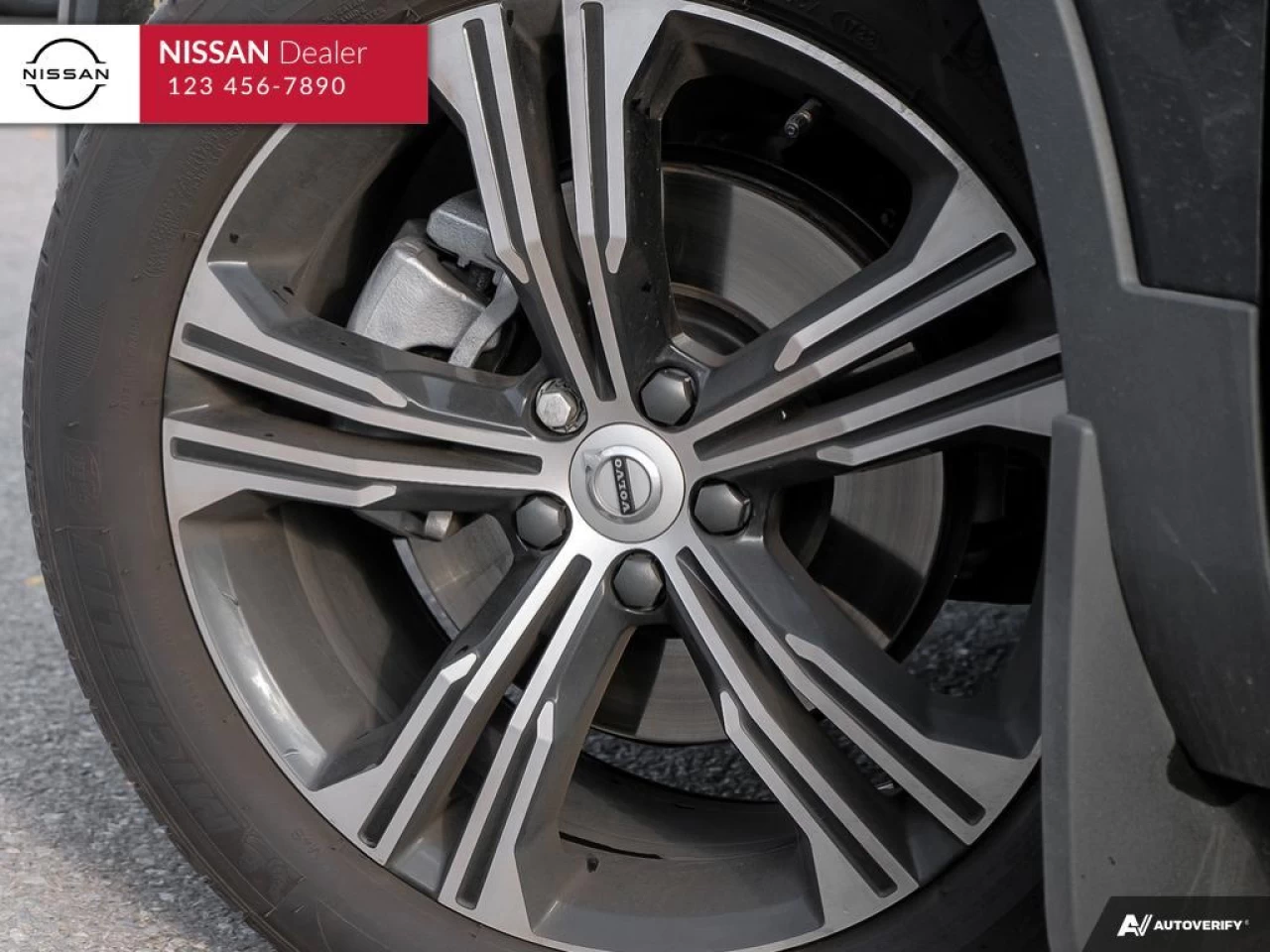 2022 Volvo XC40 T5 Inscription Main Image